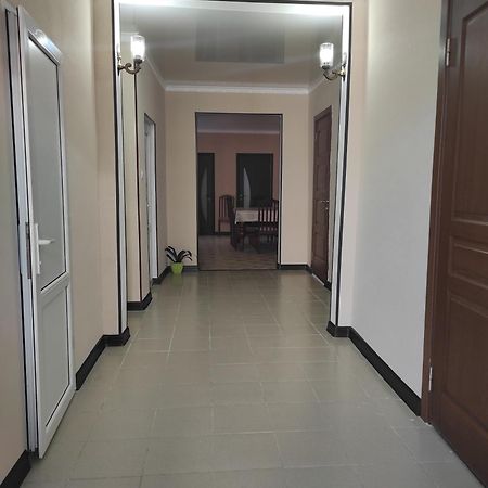 Гостевой Дом Лума Hotel Suhumi Exterior foto